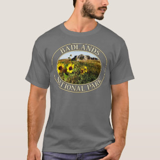 Sonnenblumen im Badlands Nationalpark in South Dak T-Shirt