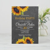 Sonnenblumen im Kopfbrett rustikale Geburtstagspar Einladung (Stehend Vorderseite)