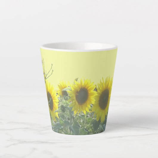 Sonnenblumen Kruste. BC Yellow Latte Tasse (Vorderseite)
