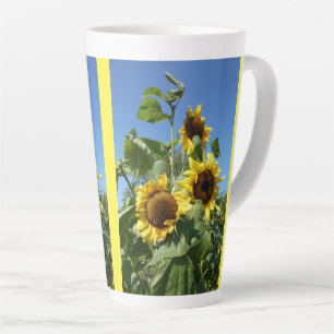 Sonnenblumen mit Blue Sky Latte Tasse