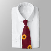 Sonnenblumen Neck Tie (Barn Red, Gold & Brown) Krawatte (Gebunden)