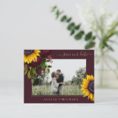 Sonnenblumen Rose rustikale Skript rett Datum Hoch Ankündigungspostkarte (Stehend Vorderseite)