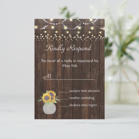 Sonnenblumen String Lights Old Wood Wedding RSVP (Stehend Vorderseite)