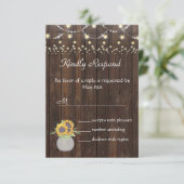 Sonnenblumen String Lights Old Wood Wedding RSVP Karte (Stehend Vorderseite)