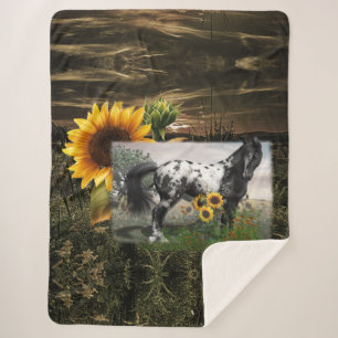 Sonnenblumen und Appaloosa Pferd Sherpadecke