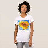 Sonnenblumen und Bienen auf Blue Sky T - Shirt Sum (Vorne ganz)