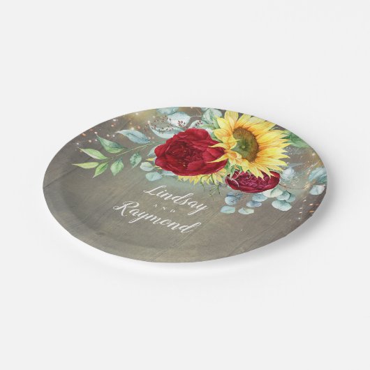 Sonnenblumen und Burgunder Rote Rosen Rustikales L Pappteller (Schrägansicht)