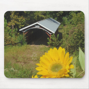 Sonnenblumen und Deckbrücke Mousepad