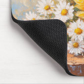 Sonnenblumen und Gänseblümchen auf rustikalem Tisc Mousepad (Ecke)