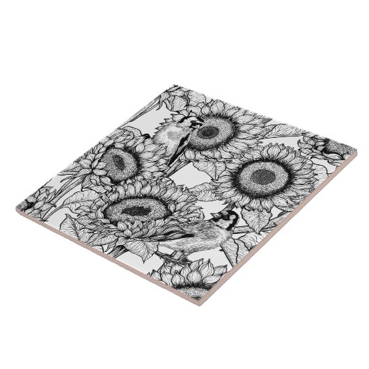 Sonnenblumen und Goldschmuck in Schwarz-Weiß Fliese (Seite)