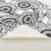 Sonnenblumen und Goldschmuck in Schwarz-Weiß Sherpadecke (3/4)
