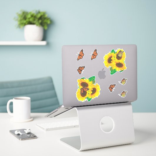 Sonnenblumen und Monarchschmetterlinge Aufkleber (Laptop auf Schreibtisch)