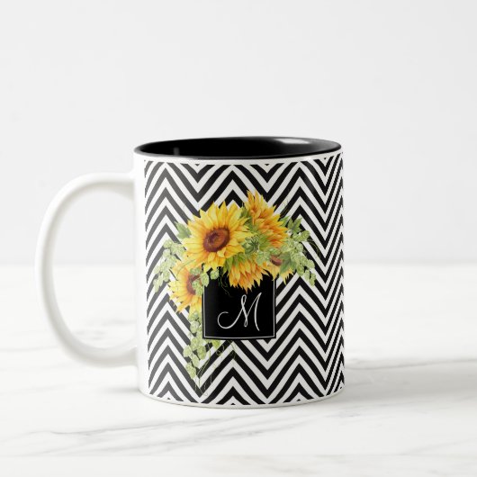 Sonnenblumen und Zickzack Streifen mit Monogramm Zweifarbige Tasse (Links)
