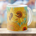 Sonnenblumen von Van Gogh Kaffeetasse<br><div class="desc">Dieses Gemälde ist "Sonnenblumen",  das 1889 von dem niederländischen postimpressionistischen Künstler Vincent Willem van Gogh (1853-1890) gemacht wurde. Es ist unsere Blume in Art Series Nr. 15. .</div>