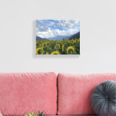 Sonnenblumen vor Berghang Leinwanddruck (Insitu (Wohnzimmer))