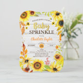 Sonnenblumenbaby lädt rustikales Holz ein Einladung (Stehend Vorderseite)