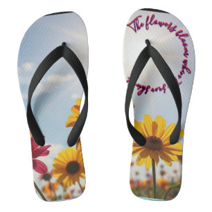 Sonnenblumenfeld Digitale Kunst – Inspirierender S Badesandalen