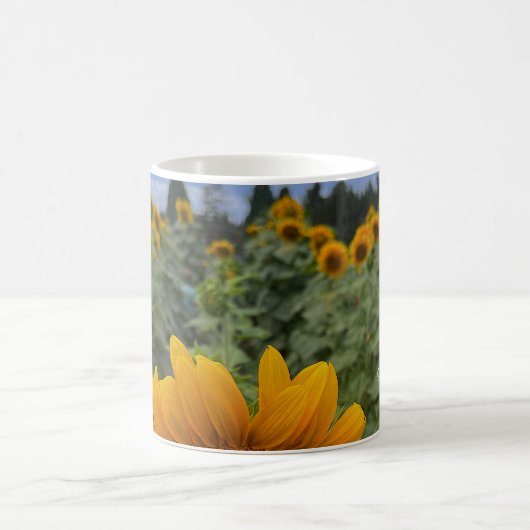 Sonnenblumenfeld Kaffeetasse (Mittel)