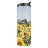 Sonnenblumenfeld tagsüber thermosbecher (Nach links gedreht)