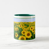 Sonnenblumenfeld Zweifarbige Tasse (Mittel)
