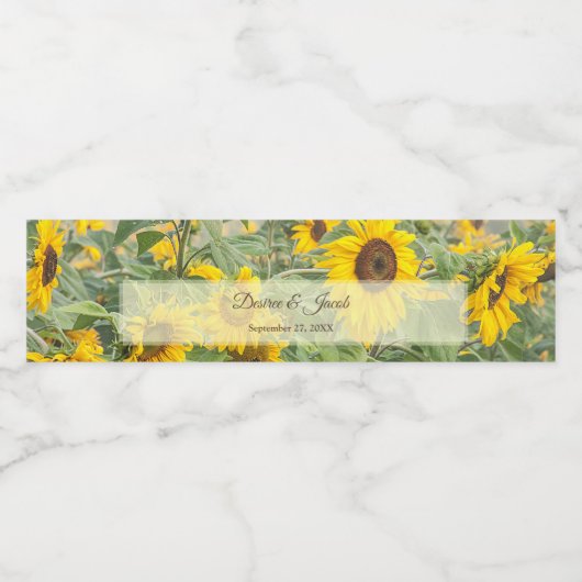 Sonnenblumengelbe Rustikale Hochzeit Wasserflaschenetikett (Einzelnes Label)