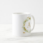 Sonnenblumenkranz mit Schmetterlingsmonogramm Kaffeetasse (VorderseiteRechts)
