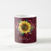 Sonnenblumenleuchten Burgundy Floral Monogram Kaffeetasse (Mittel)