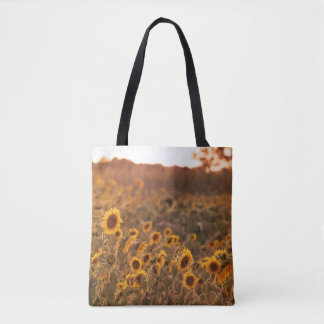 Sonnenblumensonne in ländlicher Feldfarbe Tasche
