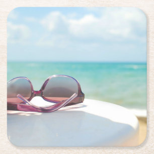 Sonnenbrille am Strand Rechteckiger Pappuntersetzer