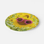 Sonnenbrille auf Sonnenblumen Pappteller (Schrägansicht)