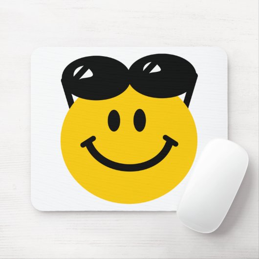 Sonnenbrille gehockt auf Hauptgesicht Mousepad (Mit Mouse)