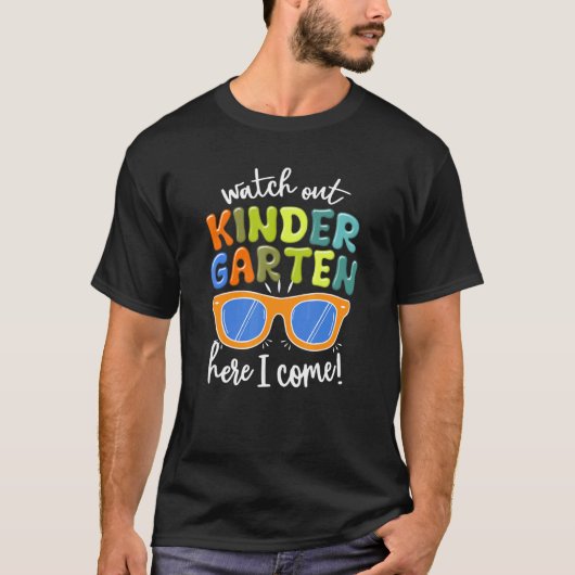 Sonnenbrille Pass auf den Kindergarten auf, hier k T-Shirt (Vorderseite)