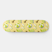Sonnenbrille und Sonnenhut mit klarem Strandbild Skateboard (Horizontal)
