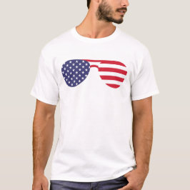Sonnenbrille unter amerikanischer Flagge T-Shirt