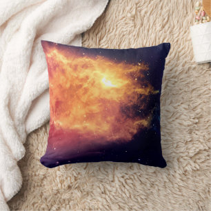 Sonnenfeuer durch das Universum Kissen