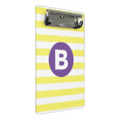 Sonnengelb gestreift mit lila Monogramm Mini Klemmbrett (Schrägansicht)