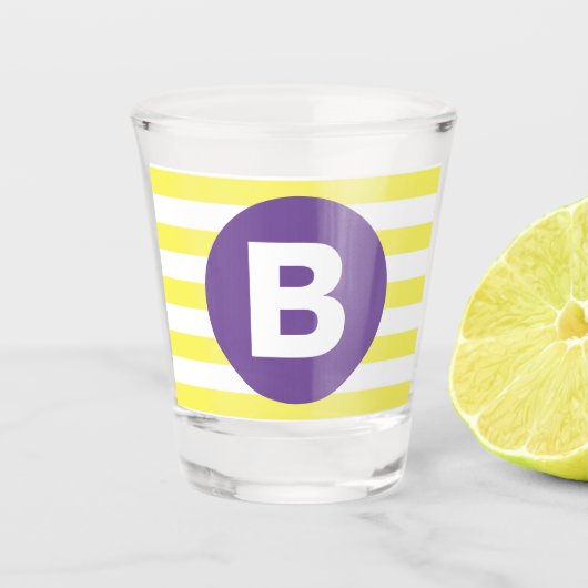 Sonnengelb gestreift mit lila Monogramm Schnapsglas (Vorderseite)