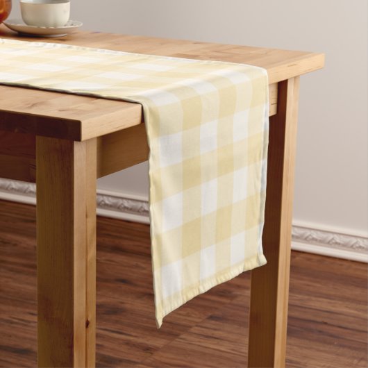 Sonnengelbes Gingham-Karo-Gingham Kurzer Tischläufer (Beispiel)