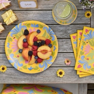 Sonnengelbes und blaues Sommerblumenmuster Pappteller
