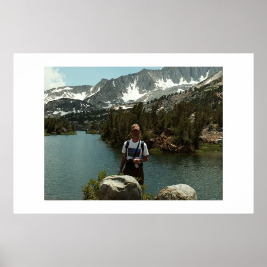 Sonnenhund in der Nähe der Holzlinie Poster (Vorne)