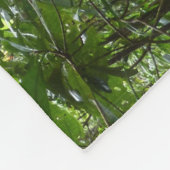 Sonnenlicht durch Regenwaldkanopie tropisches Grün Fleecedecke (Ecke)