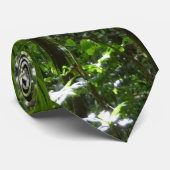 Sonnenlicht durch Regenwaldkanopie tropisches Grün Krawatte (Gerollt)