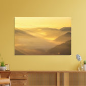 Sonnenlicht strahlt am Nebel Leinwanddruck (Insitu (Wohnzimmer))