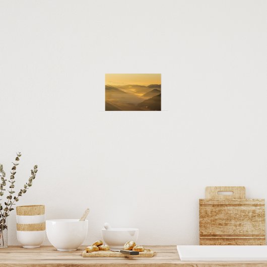Sonnenlicht strahlt am Nebel Poster (Küche)
