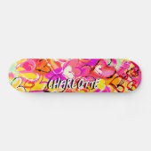 Sonnenschein Bliss: Gelb und rosa Graffiti-Herzen Skateboard (Horizontal)