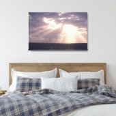 Sonnenschein durch Wolken über dem Meer Leinwanddruck (Insitu (Schlafzimmer))