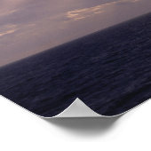 Sonnenschein durch Wolken über dem Meer Poster (Ecke)