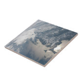 Sonnenschein im Wasser der Erde. Fliese (Seite)