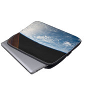 Sonnenschein in den Gewässern des Pazifiks Laptopschutzhülle (Vorne Knopf)