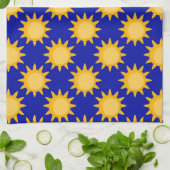 Sonnenschein-Sonnenmuster-Design auf Blau  Geschirrtuch (Gefaltet)